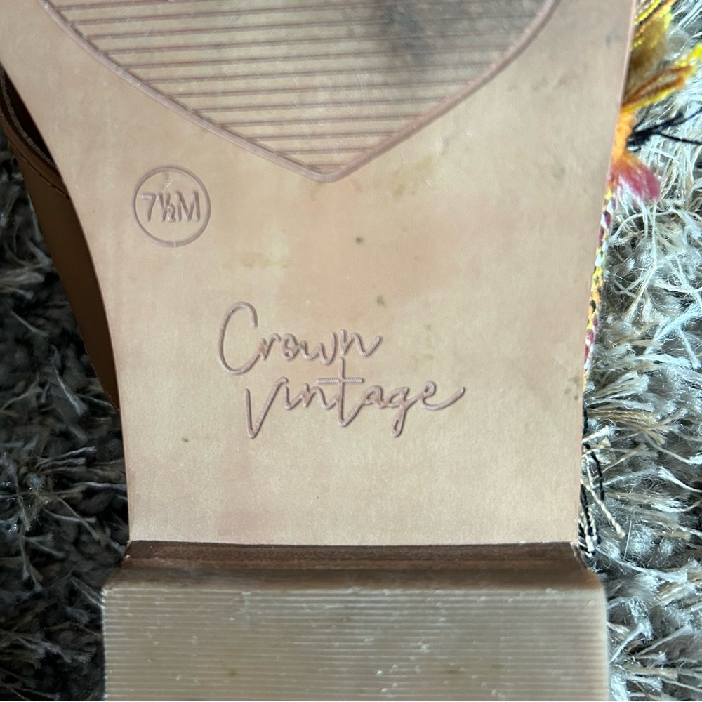 Crown Vintage Somaya Slides - Picture 7 of 7